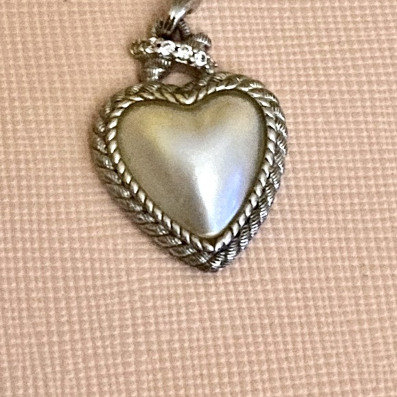 JUDITH RIPKA Pearl Heart Pendant Enhancer - Picture 3 of 5